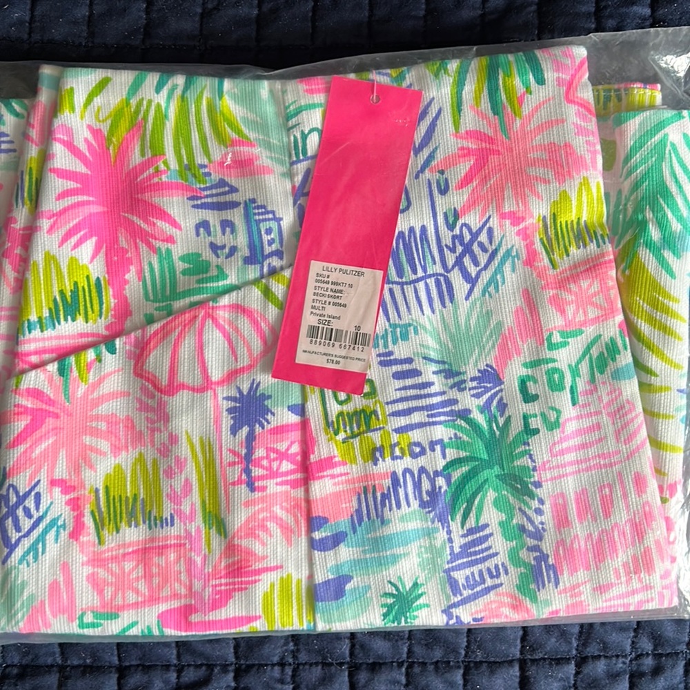 Still in packaging. Lilly Pulitzer Becki Skort